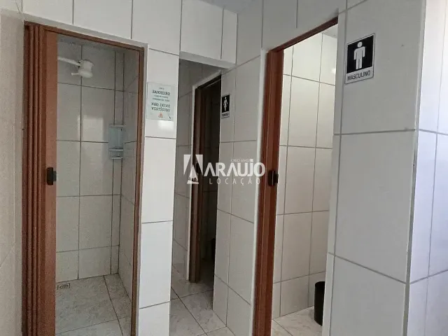 Conjunto comercial com 851m², para alugar, no bairro Dom Bosco em Itajaí