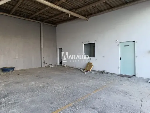 Conjunto comercial com 851m², para alugar, no bairro Dom Bosco em Itajaí