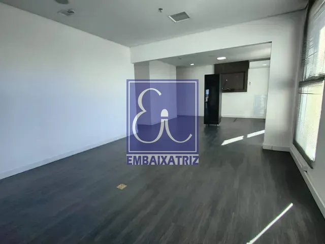 Conjunto comercial com 190m², para alugar, no bairro Jardim das Colinas em São José dos Campos