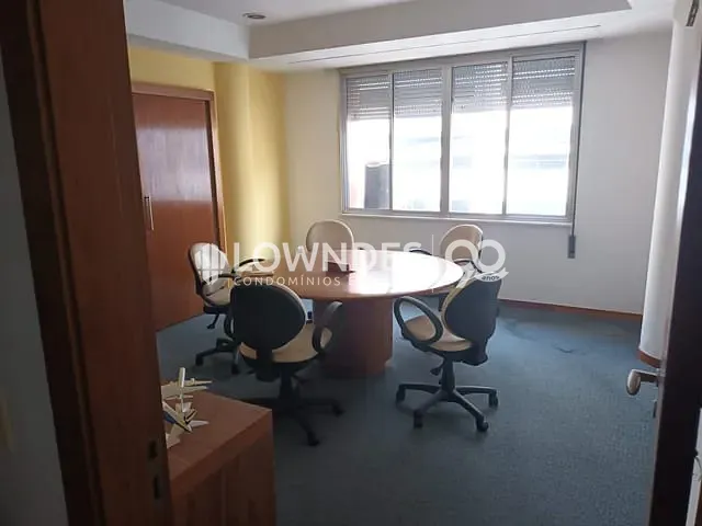 Conjunto comercial com 163m², à venda, no bairro Centro em Rio de Janeiro