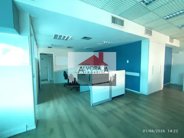 Conjunto comercial com 195m², para alugar, no bairro Pinheiros em São Paulo