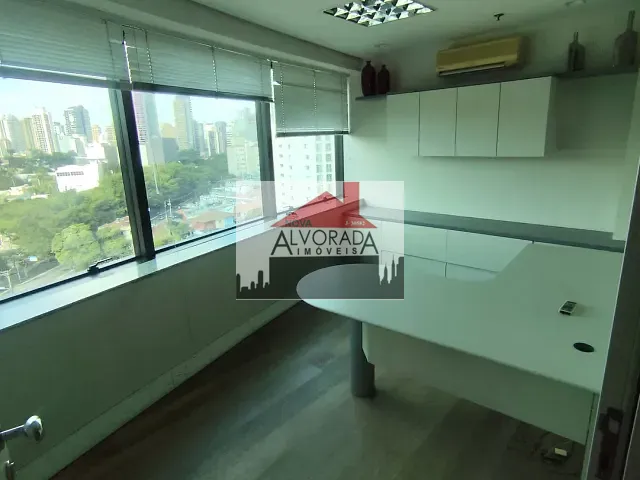 Conjunto comercial com 195m², para alugar, no bairro Pinheiros em São Paulo
