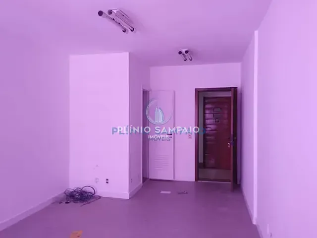 Conjunto comercial com 24m², à venda, no bairro Enseada do Suá em Vitória