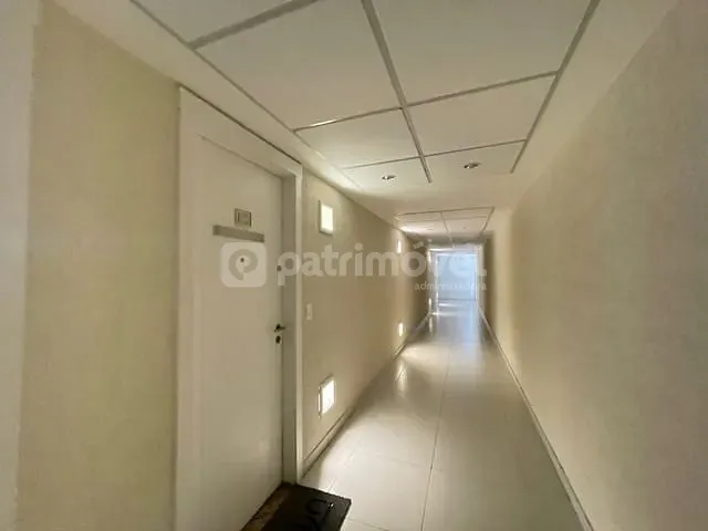 Conjunto comercial para alugar, no bairro Recreio dos Bandeirantes em Rio de Janeiro