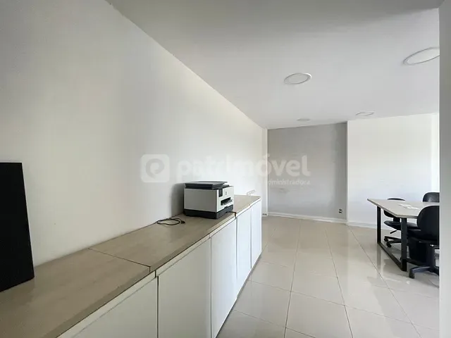 Conjunto comercial para alugar, no bairro Recreio dos Bandeirantes em Rio de Janeiro