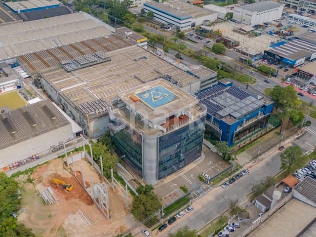 Conjunto comercial com 7000m², à venda ou para alugar, no bairro Tamboré em Barueri
