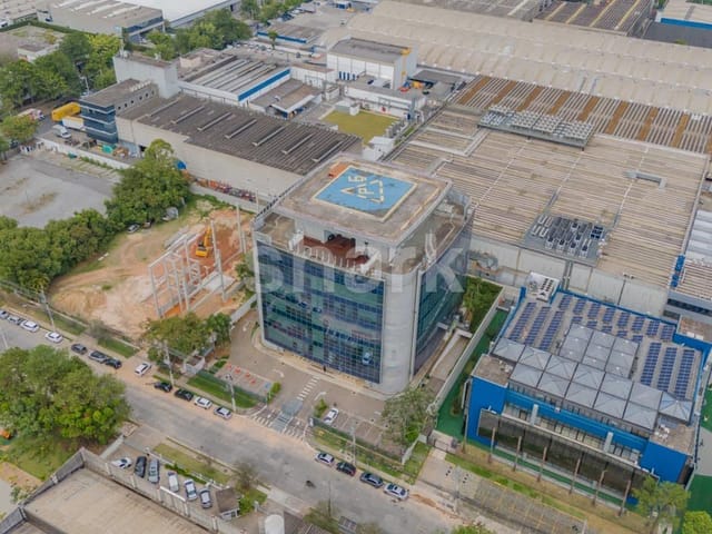 Conjunto comercial com 7000m², à venda ou para alugar, no bairro Tamboré em Barueri