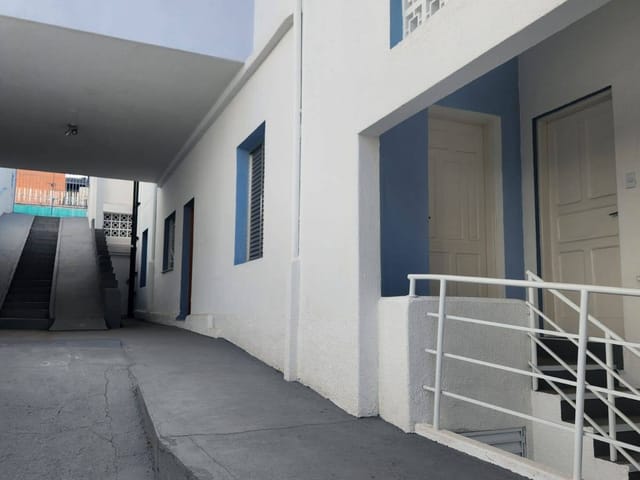 Casa com 423m² 5 quartos e 4 banheiros, para alugar, no bairro Vila Ipojuca em São Paulo