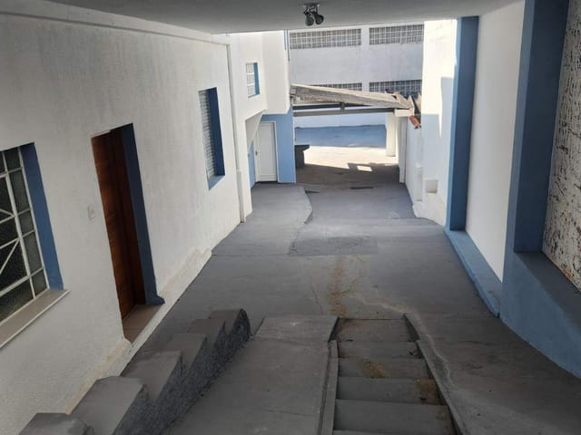 Casa com 423m² 5 quartos e 4 banheiros, para alugar, no bairro Vila Ipojuca em São Paulo