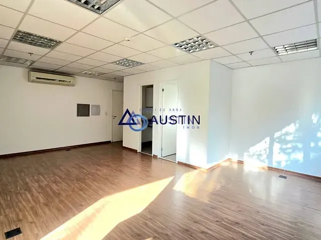 Conjunto comercial com 44m², à venda, no bairro Pinheiros em São Paulo