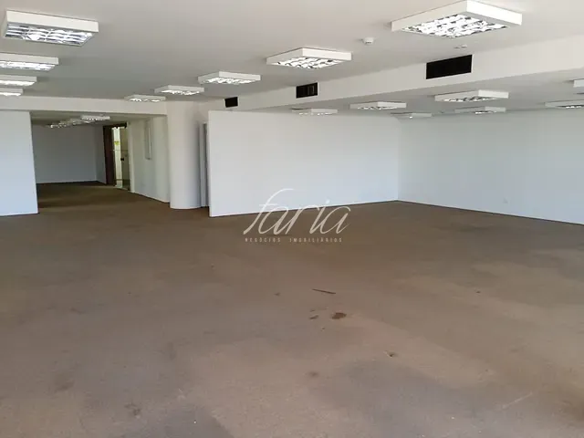 Conjunto comercial com 270m², à venda, no bairro Centro em São Paulo