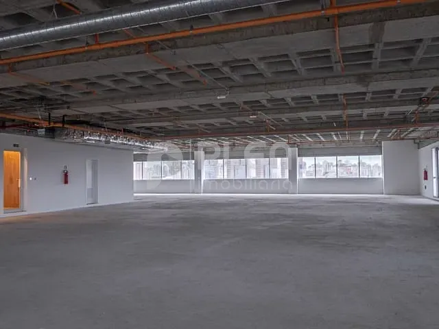 Conjunto comercial para alugar, no bairro Várzea da Barra Funda em São Paulo