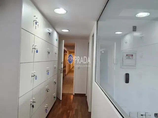 Conjunto comercial à venda ou para alugar, no bairro Alto de Pinheiros em São Paulo
