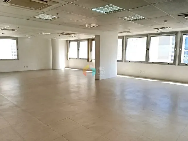 Conjunto comercial com 173m², para alugar, no bairro Centro em Rio de Janeiro