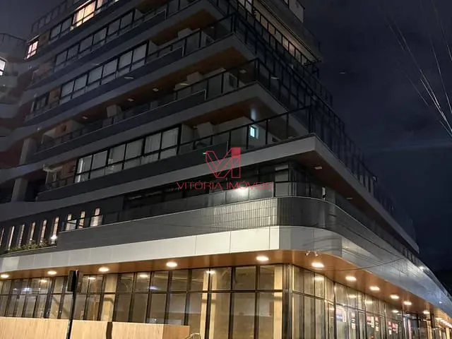 Conjunto comercial com 157m², para alugar, no bairro Mata da Praia em Vitória