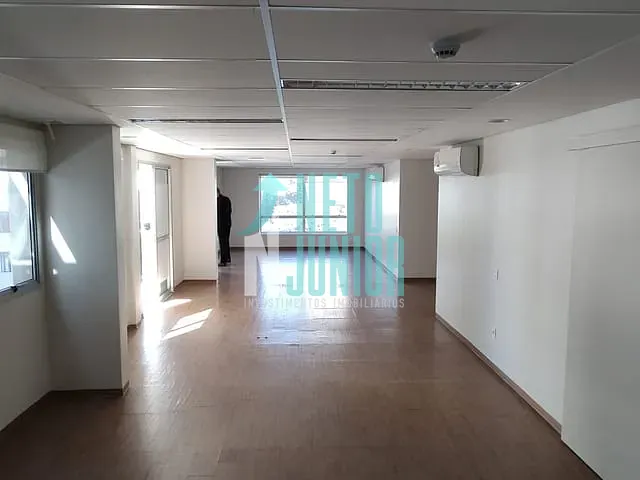 Conjunto comercial com 160m², para alugar, no bairro Bela Vista em São Paulo