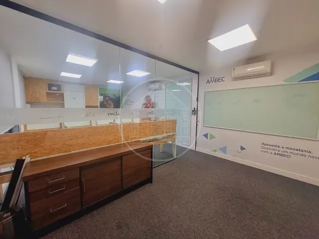 Conjunto comercial com 46m², para alugar, no bairro Vila Olímpia em São Paulo