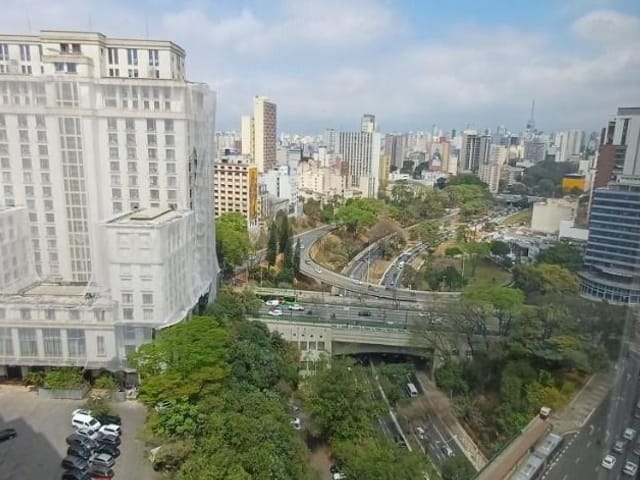 Conjunto comercial para alugar, no bairro Bela Vista em São Paulo