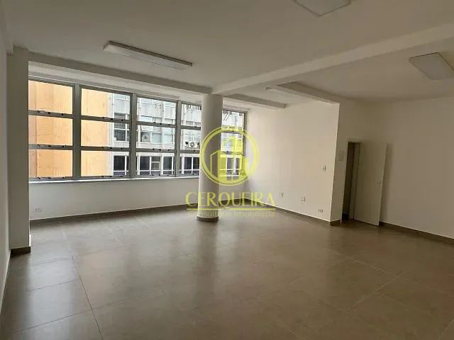 Conjunto comercial à venda ou para alugar, no bairro República em São Paulo
