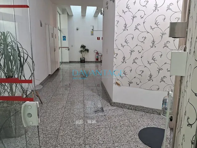 Conjunto comercial com 140m², para alugar, no bairro Moinho Velho em São Paulo