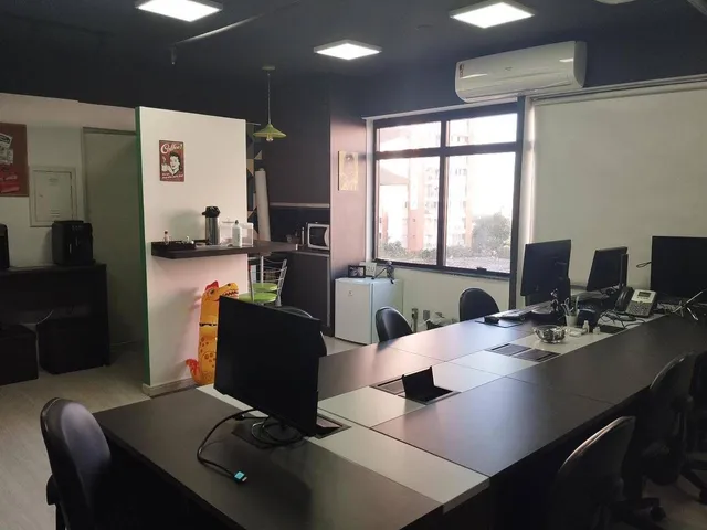 Conjunto comercial à venda, no bairro Parque Imperial em São Paulo