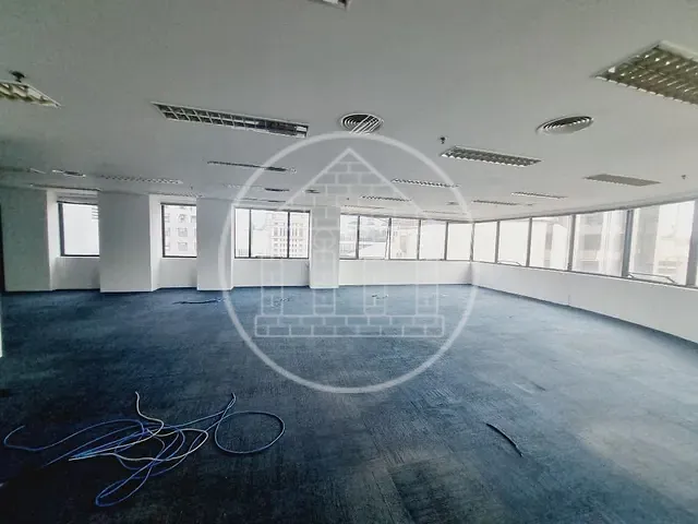 Conjunto comercial com 223m², para alugar, no bairro Cidade Monções em São Paulo