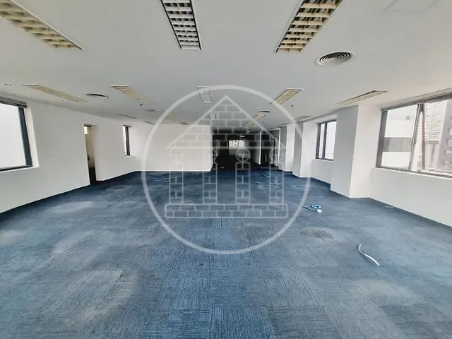 Conjunto comercial com 223m², para alugar, no bairro Cidade Monções em São Paulo