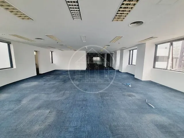 Conjunto comercial com 223m², para alugar, no bairro Cidade Monções em São Paulo