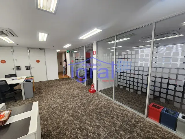 Conjunto comercial à venda, no bairro Jabaquara em São Paulo