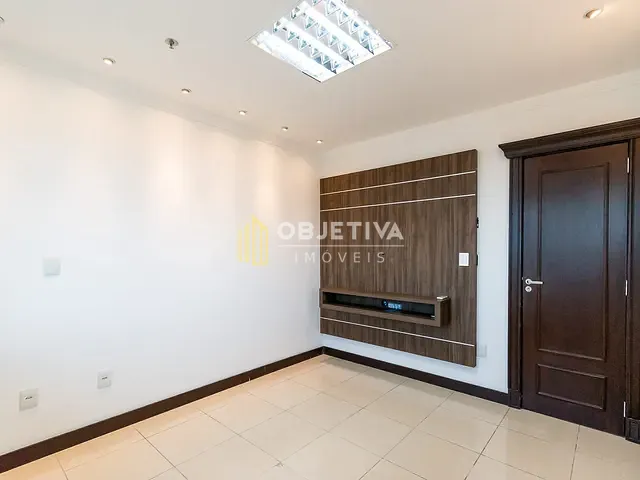 Conjunto comercial à venda ou para alugar, no bairro Auxiliadora em Porto Alegre