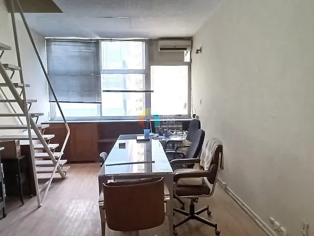 Conjunto comercial com 64m², à venda, no bairro Centro em Rio de Janeiro