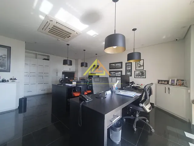 Conjunto comercial com 132m², para alugar, no bairro Cerqueira César em São Paulo