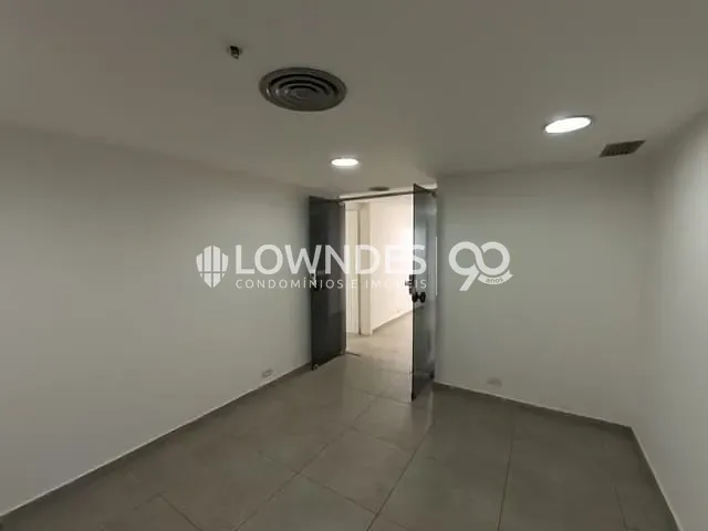 Conjunto comercial com 260m², para alugar, no bairro Centro em Rio de Janeiro