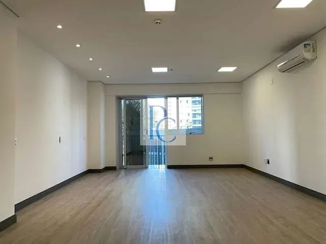 Conjunto comercial à venda, no bairro Santo Amaro em São Paulo