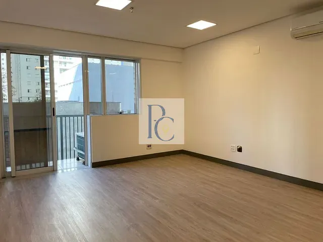 Conjunto comercial à venda, no bairro Santo Amaro em São Paulo