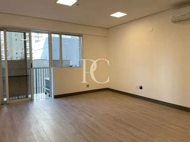Conjunto comercial à venda, no bairro Santo Amaro em São Paulo