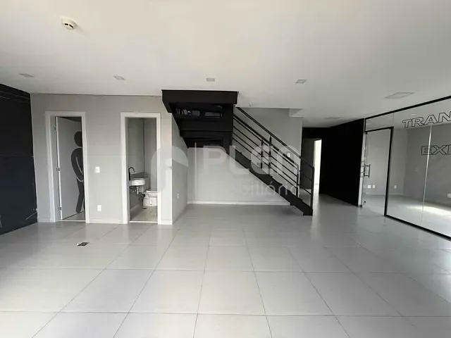 Conjunto comercial com 117m², para alugar, no bairro Moema em São Paulo