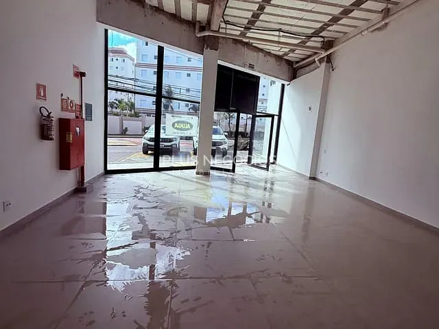 Conjunto comercial com 182m², para alugar, no bairro Jardim São Carlos em Sorocaba