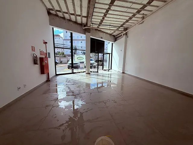 Conjunto comercial com 182m², para alugar, no bairro Jardim São Carlos em Sorocaba