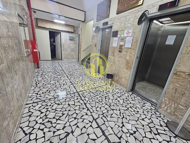 Conjunto comercial com 210m², à venda, no bairro República em São Paulo