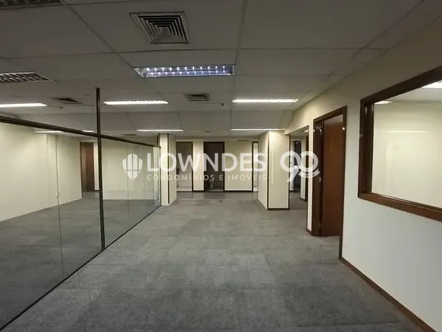 Conjunto comercial com 260m², para alugar, no bairro Centro em Rio de Janeiro