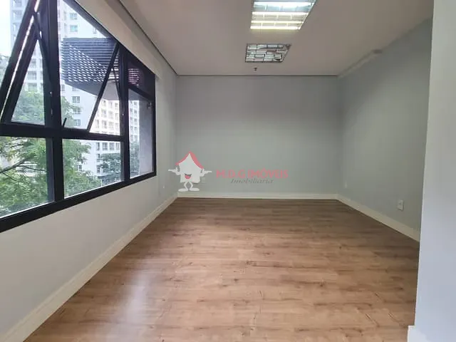 Conjunto comercial à venda ou para alugar, no bairro Paraíso em São Paulo