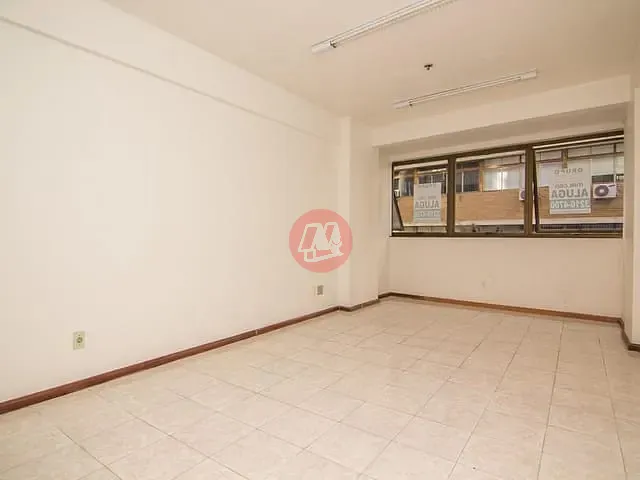 Conjunto comercial com 25m², para alugar, no bairro Centro Histórico em Porto Alegre