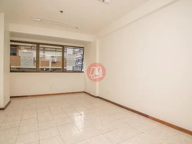 Conjunto comercial com 25m², para alugar, no bairro Centro Histórico em Porto Alegre