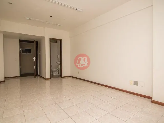 Conjunto comercial com 25m², para alugar, no bairro Centro Histórico em Porto Alegre
