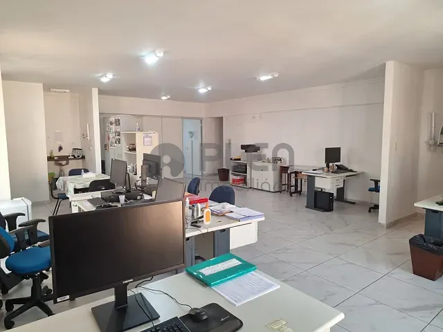 Conjunto comercial com 116m², à venda, no bairro Aparecida em Santos