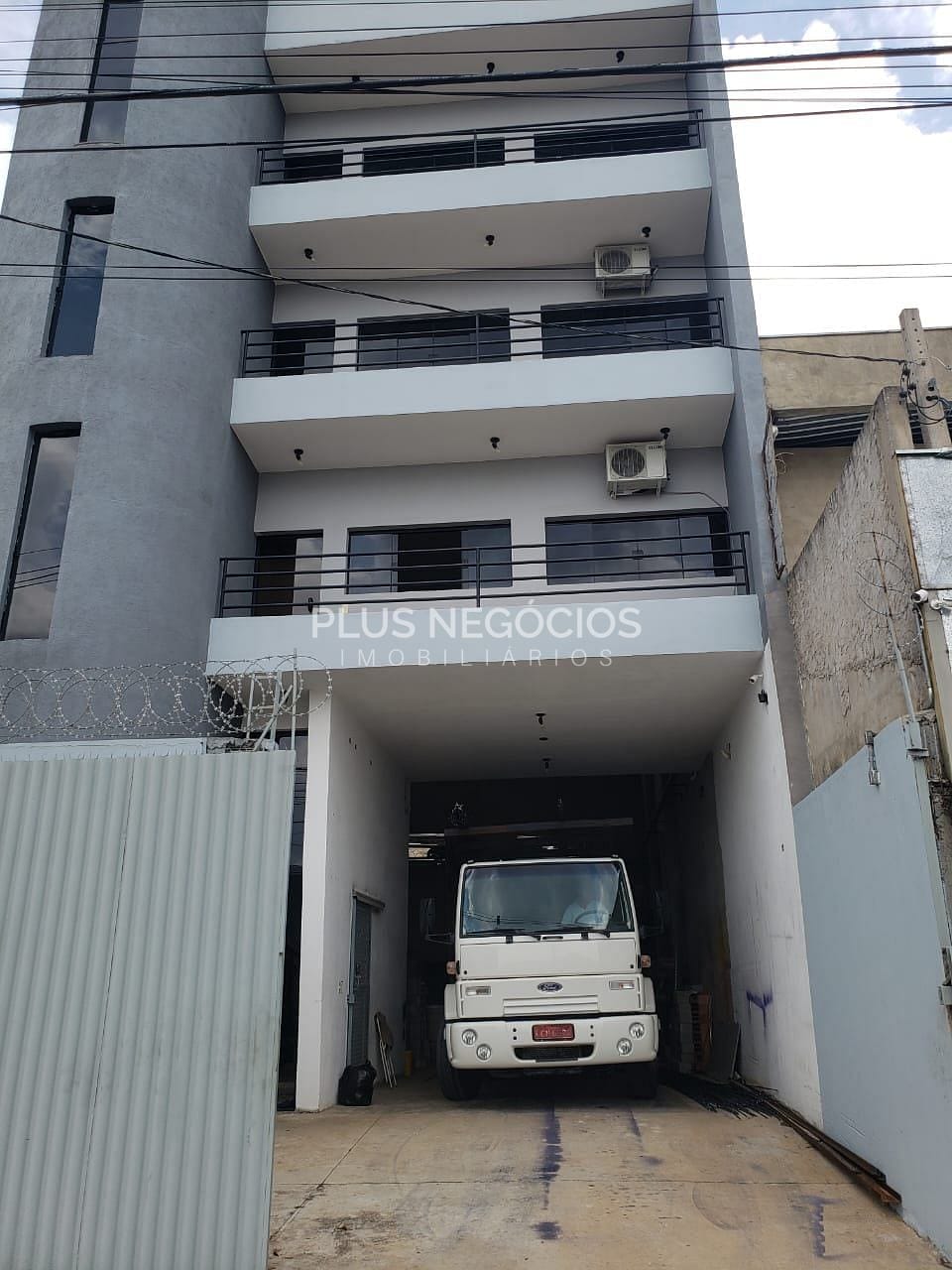 Depósito-Galpão-Armazém à venda, 352m² - Foto 3