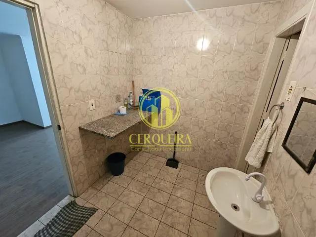 Conjunto comercial com 65m², à venda, no bairro República em São Paulo
