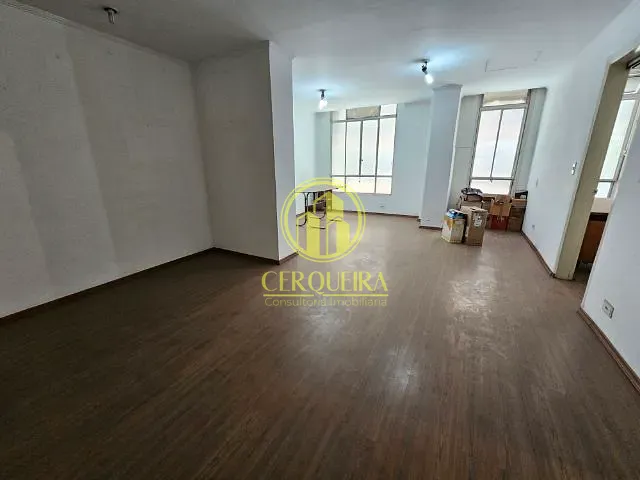 Conjunto comercial com 65m², à venda, no bairro República em São Paulo