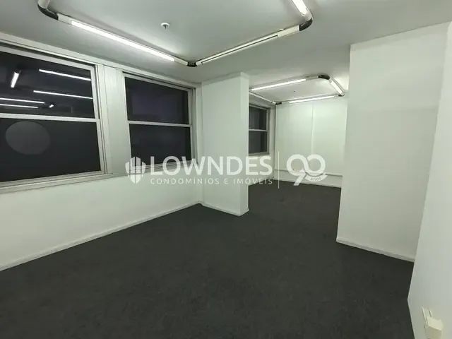 Conjunto comercial com 113m², para alugar, no bairro Centro em Rio de Janeiro